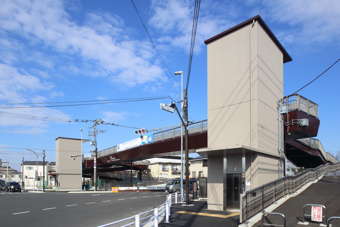 不動坂歩道橋EV建屋シャフト